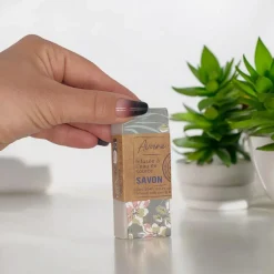 Les Soins<mas du roseau Savonnette infusée à l'Avoine,